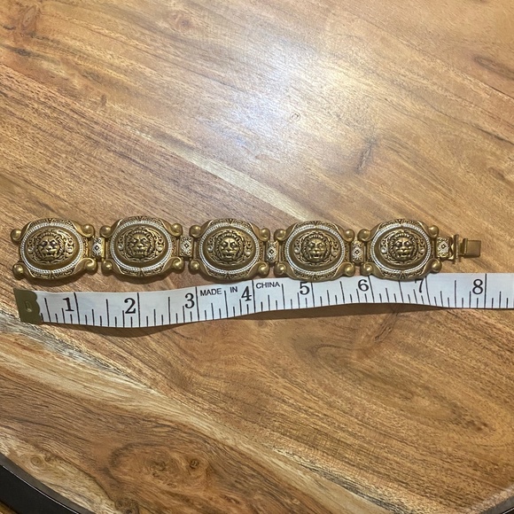 Vintage damascene Toledo ware lions head metal bracelet - Picture 9 of 16